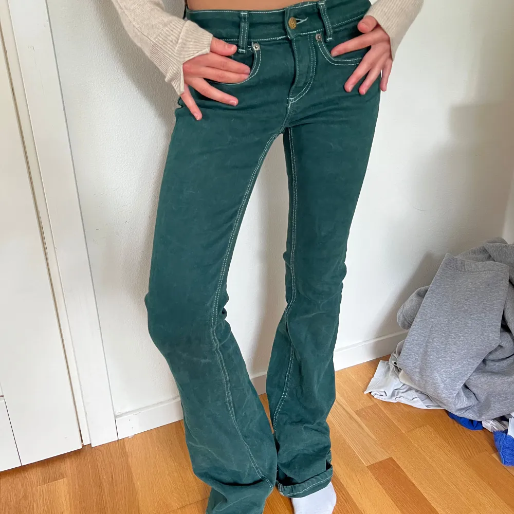 Skit snygga jeans från lois i strlk 24/32 . Jeans & Byxor.