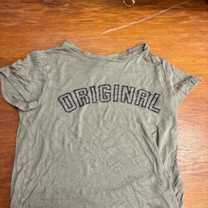 T-shirt - Använd men i bra skick, väldigt stretchigt tygg
