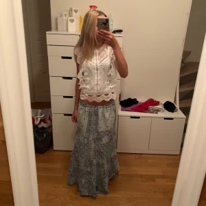 Fin spetsblus - Jättefin spetsblus! Köpt på Vinted och endast testad av mig💕💕