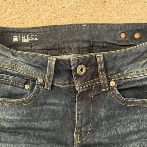 Low waist jeans - Säljer dessa low waist jeans från g star, w28 L32, säljer för att dom tyvärr har blivit för korta på mig (är 170 cm)