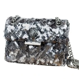 Kurt geiger väska - Säljer min lilla kurt geiger väska med paljetter! Skriv för egna bilder💘💘