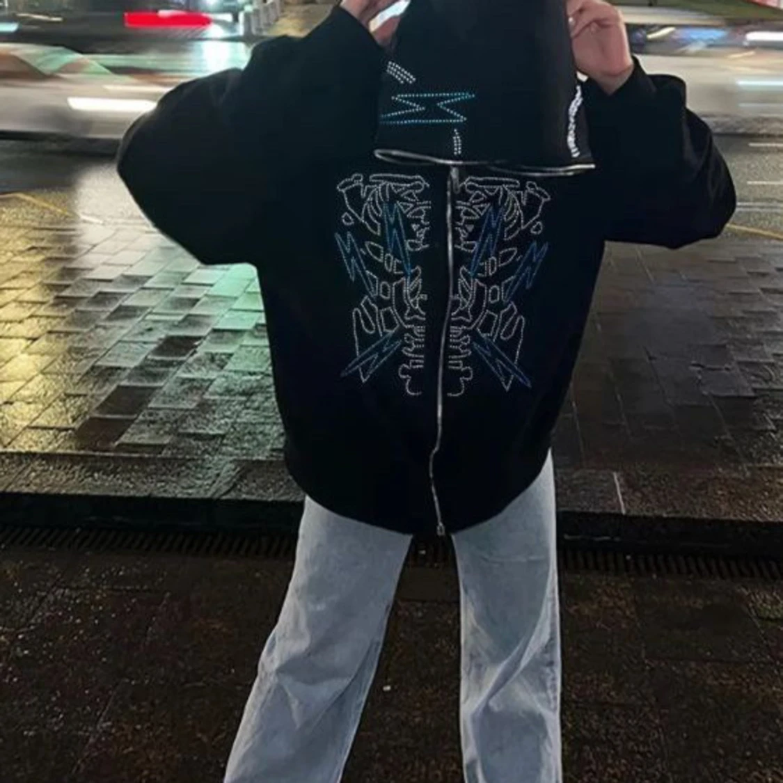 En svart tröja - 91