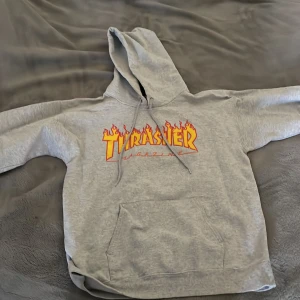 Thrasher Hoodie  - En mycket oanvänd Hoodie i storlek S (36).