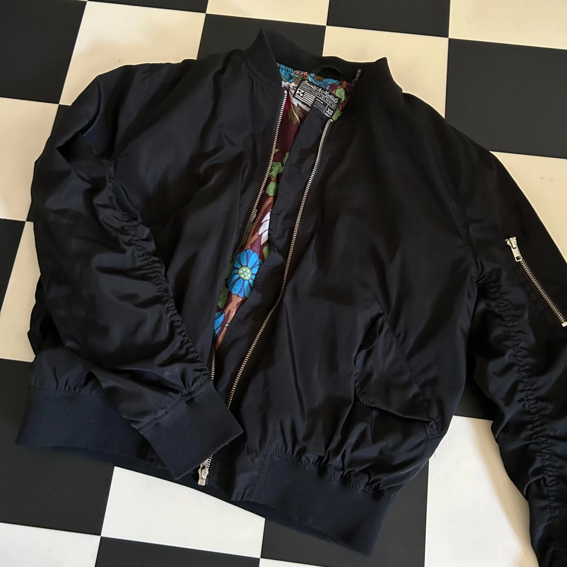 Jacka från Saints and martals strl xs i fint skick 