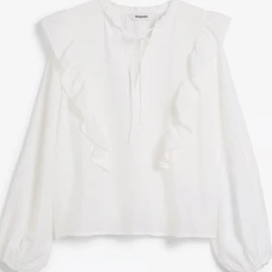 Blus från Kappahl💗 - Säljer denna superfina blusen ifrån Kappahl💗Den är just nu slutsåld i storlekarna s/m/l💗