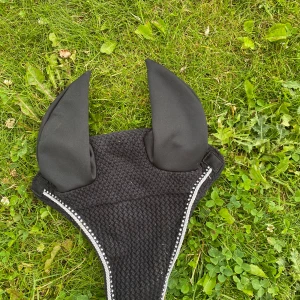 Fin huva med bling bling på - Huva