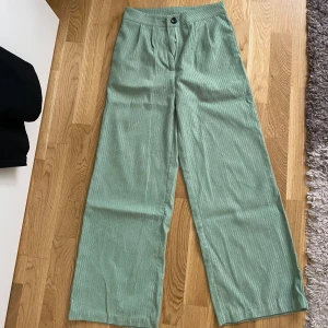 Wide-fit pants - Pris kan prutas!