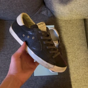 Philippe model - Hej, säljer dessa najs skor, SOLD