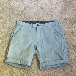 Chinosshorts  - Använda sparsamt. Storlek S