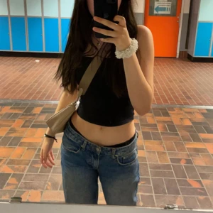 Nelly jeans  - Nelly lågmidjade jeans i stl s/36. Säljs inte på Nelly längre, inga defekter. Köpta för ca 600kr💕