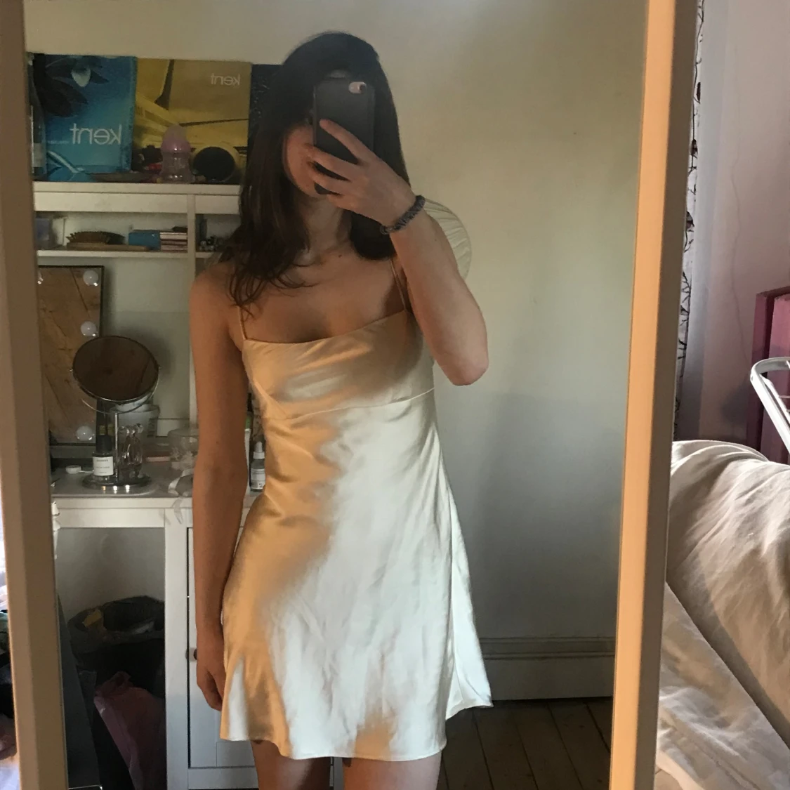 Jättefin satinklänning - 91