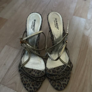 Vintage Leopard klackar  - Helt okej skick med tanke på att dom är vintage