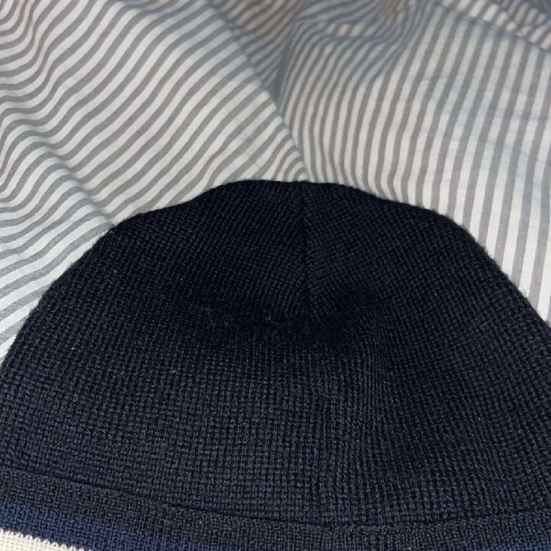 Moncler mössa  - 90