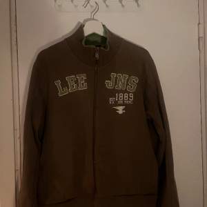 Skön sweatshirt från Lee Jeans Storlek M/L i 10/10 nyskick condition