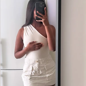 body - super fin body!  tyvärr för liten🎀