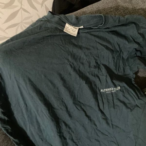 Yoke/Junkyard - Inga hål eller skavanker