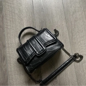 Zara väska  - Väska från zara 