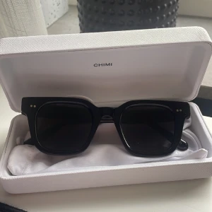 Chimi 04 Black - Ny skick använt fåtal gånger!  Pris kan diskuteras vid snabb affär!!