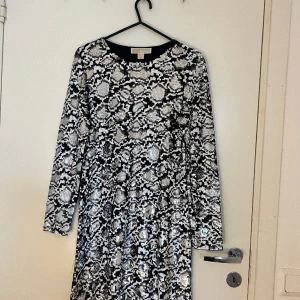 Klänning - Helt oanvänd