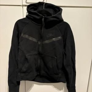 Nike tech fleece - Fint skick, pris kan diskuteras 