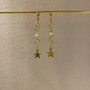 Tuva Earrings - Vackra örhängen som passar till vardags men också fest!