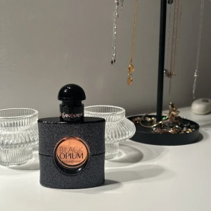 Parfym  - Black opium 