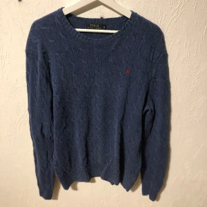 Ralph Lauren Storlek M - Storlek M, bra skick och äkta eftersom jag själv köpte den helt ny på pondus.