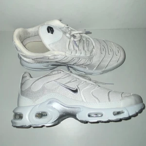 Nike tn  - Helt nya Nike Tn skor aldrig använd säljer eftersom inte använder 