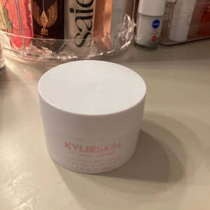 Kylie skin💕 - Endast använd 3 gånger typ 💕