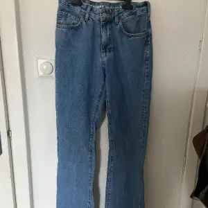 Lågmidjade raka jeans💙 Waist 24 Length 32