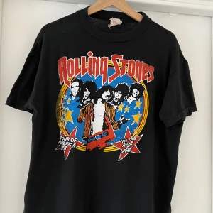 Vintage Rolling Stones shirt  - Size small Official vintage 