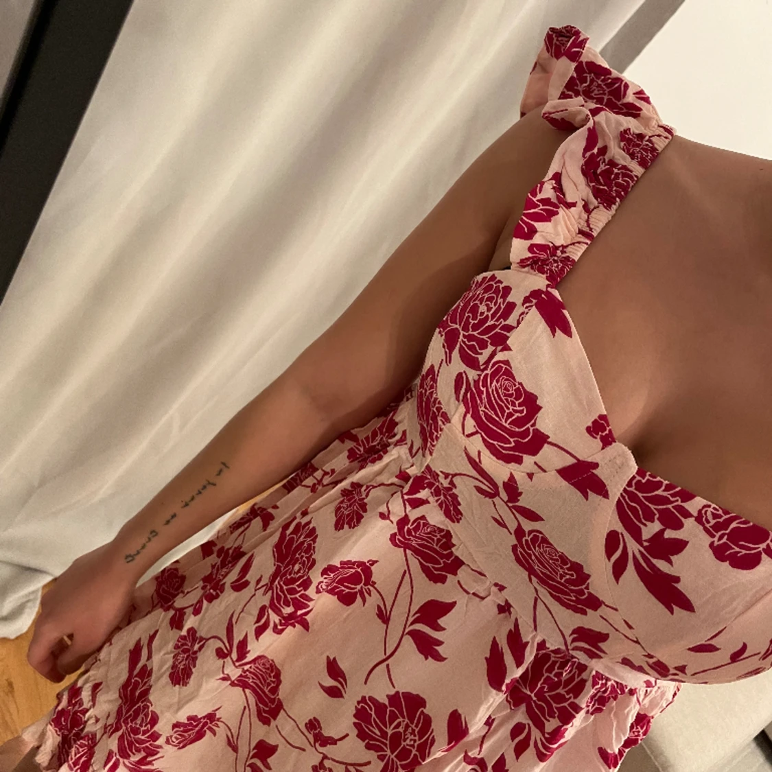 Blommig klänning  - 90