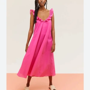 Rosa klänning  - Rosa klänning från hm. Fint skick🩷