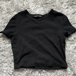 Svart topp zara - Använd ett fåtal gånger, magtröja