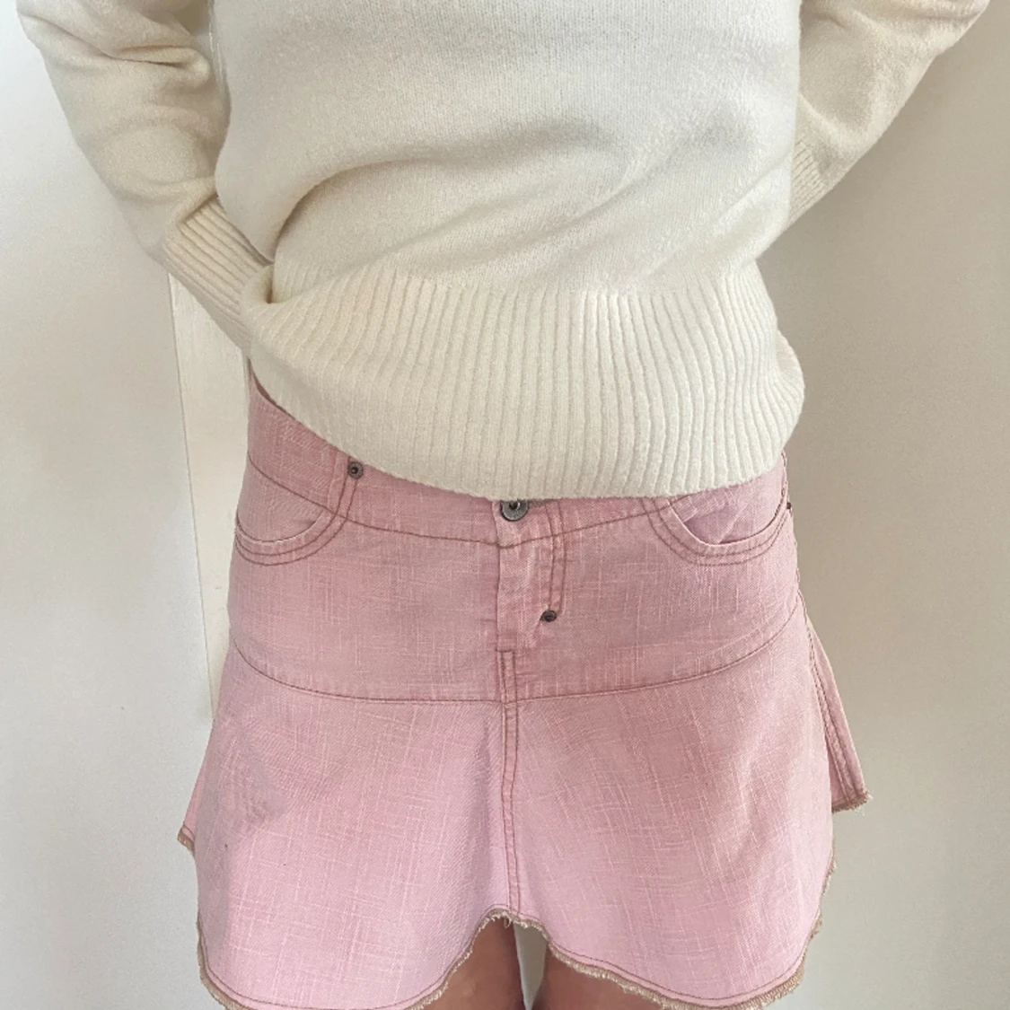 Rosa jeanskjol med volang - 91