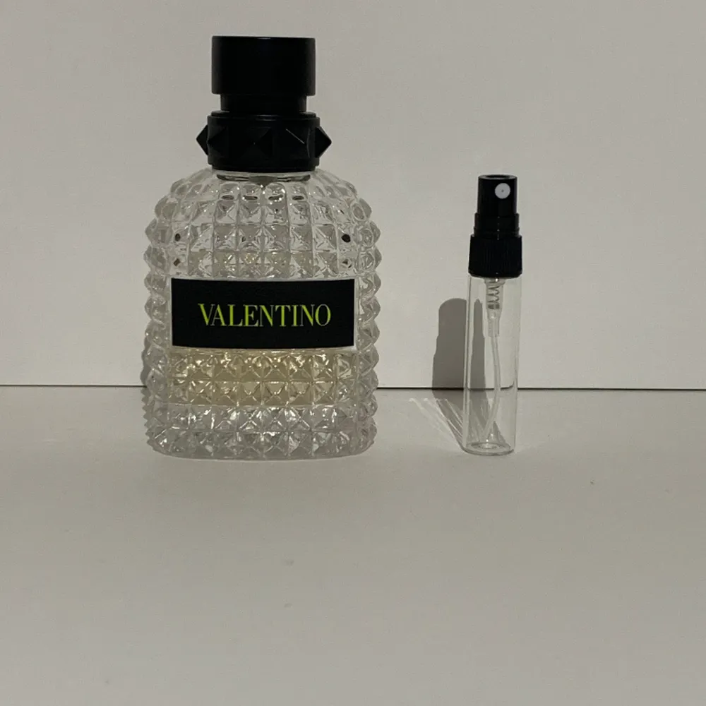 Säljer samples av denna parfym. OBS: 1ml motsvarar ca 15 spray. Kom dm för ytterligare frågor.. Övrigt.