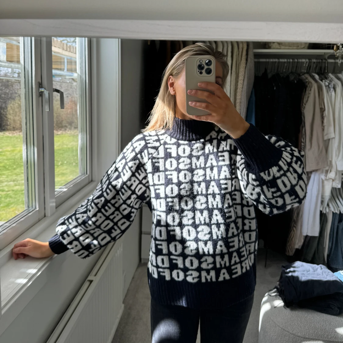 Stickad polotröja H&M storlek S  - 90