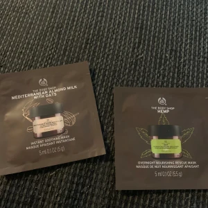 Ansiktsmask tester  - 2 stycken ansiktsmask tester i 5 ml från the body shop. Ena är en ”vanlig” ansiktsmask och den andra är en mask som man ska ha över natten. Båda för 20kr. 