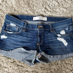 Shorts - Så fina shorts som inte kommer till användning💞💞