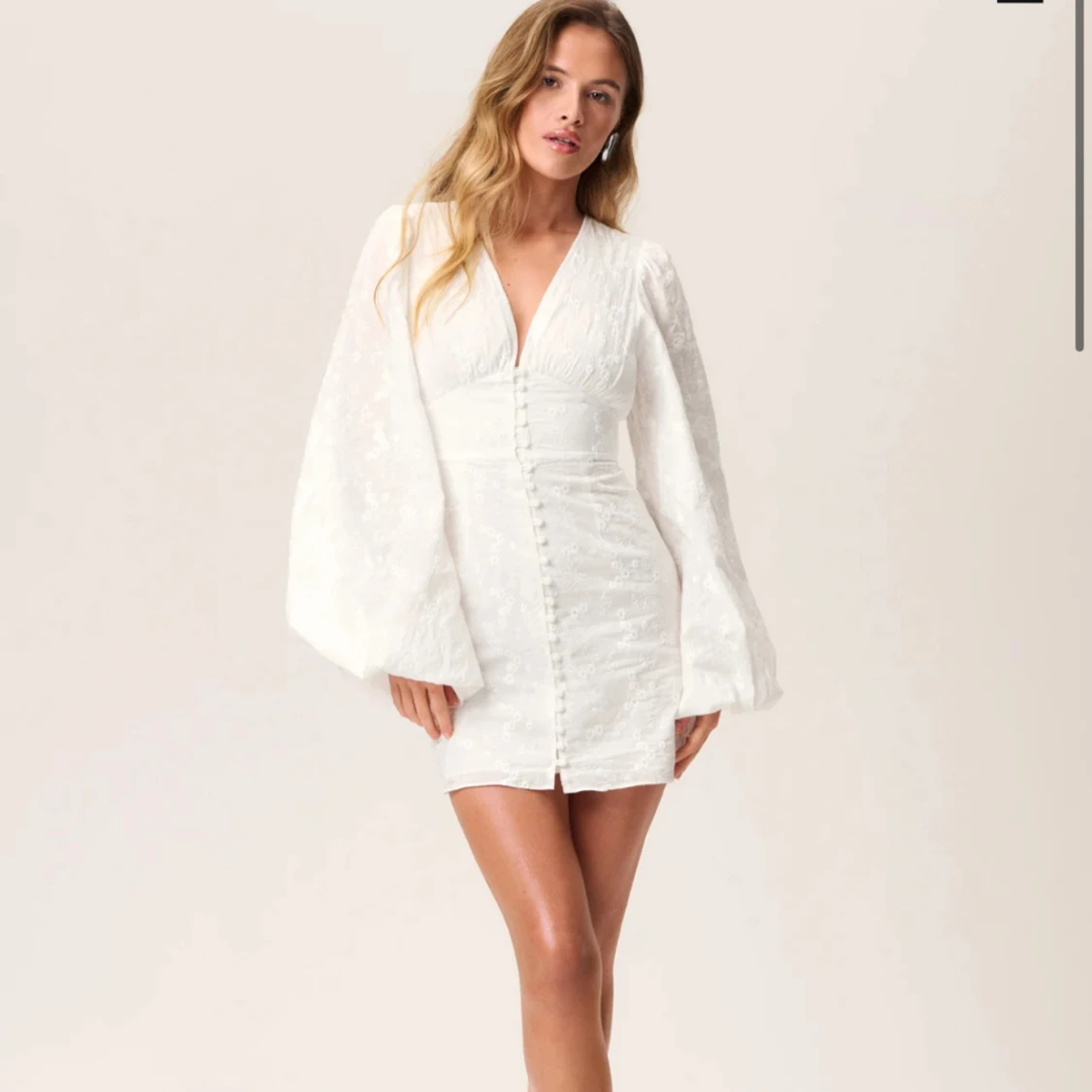 Adoore Florence klänning vit i strl 40