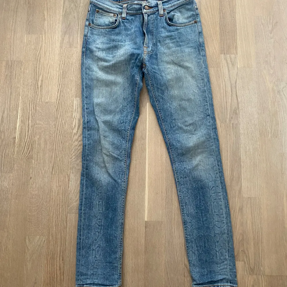 Ett par schysta Nudie jeans Bra skick  Pris kan diskuteras vid en snabb affär!. Jeans & Byxor.