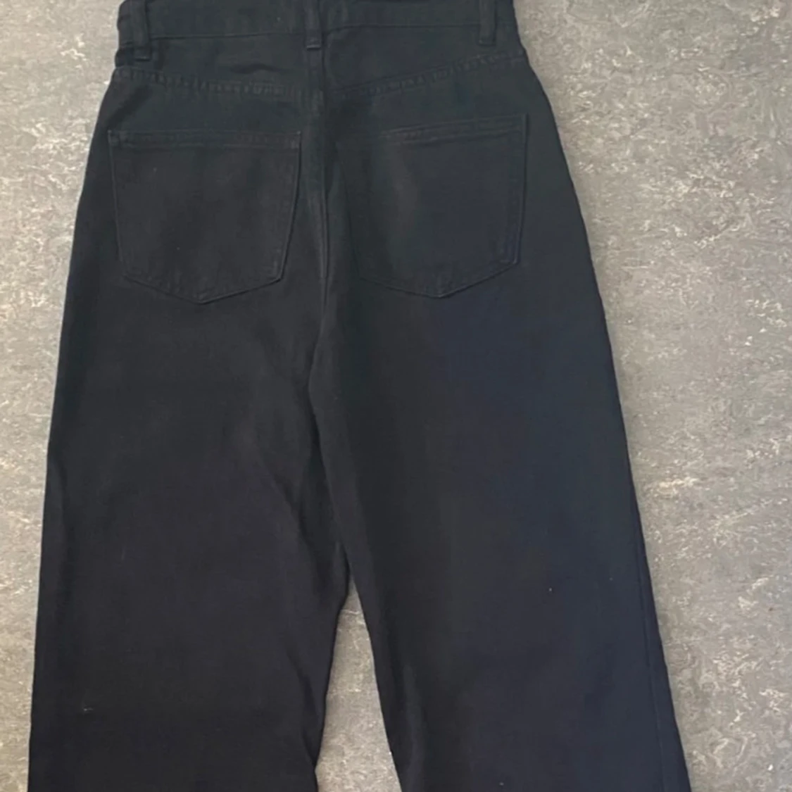 Svarta vida jeans - 91