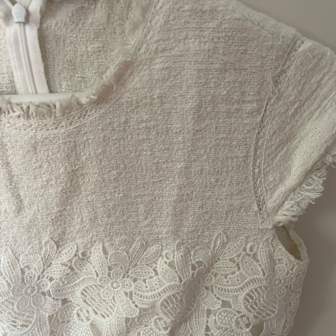 Sommarklänning vit i fint skick - 91