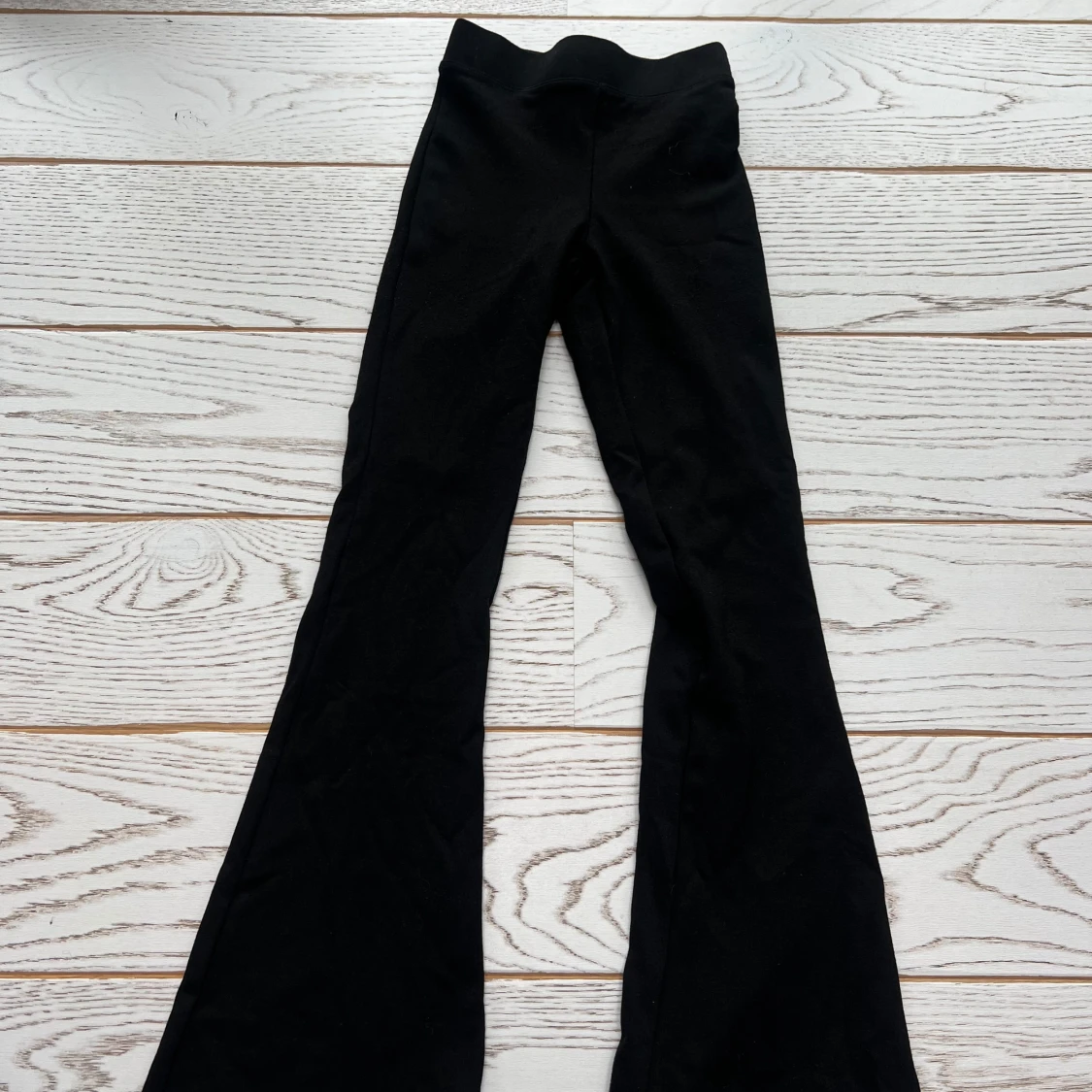 Svarta yoga byxor ifrån Gina tricot  - 90