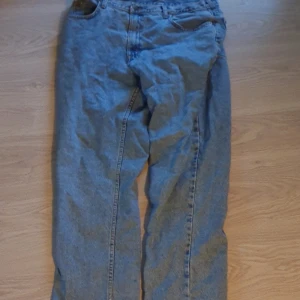 Lee baggy byxor - Jättebra skick, storlek m, lee byxor.