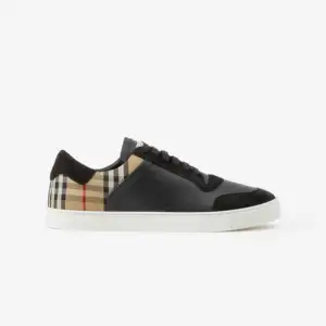 Shoes Skor fran Burberry Kop Second Hand online