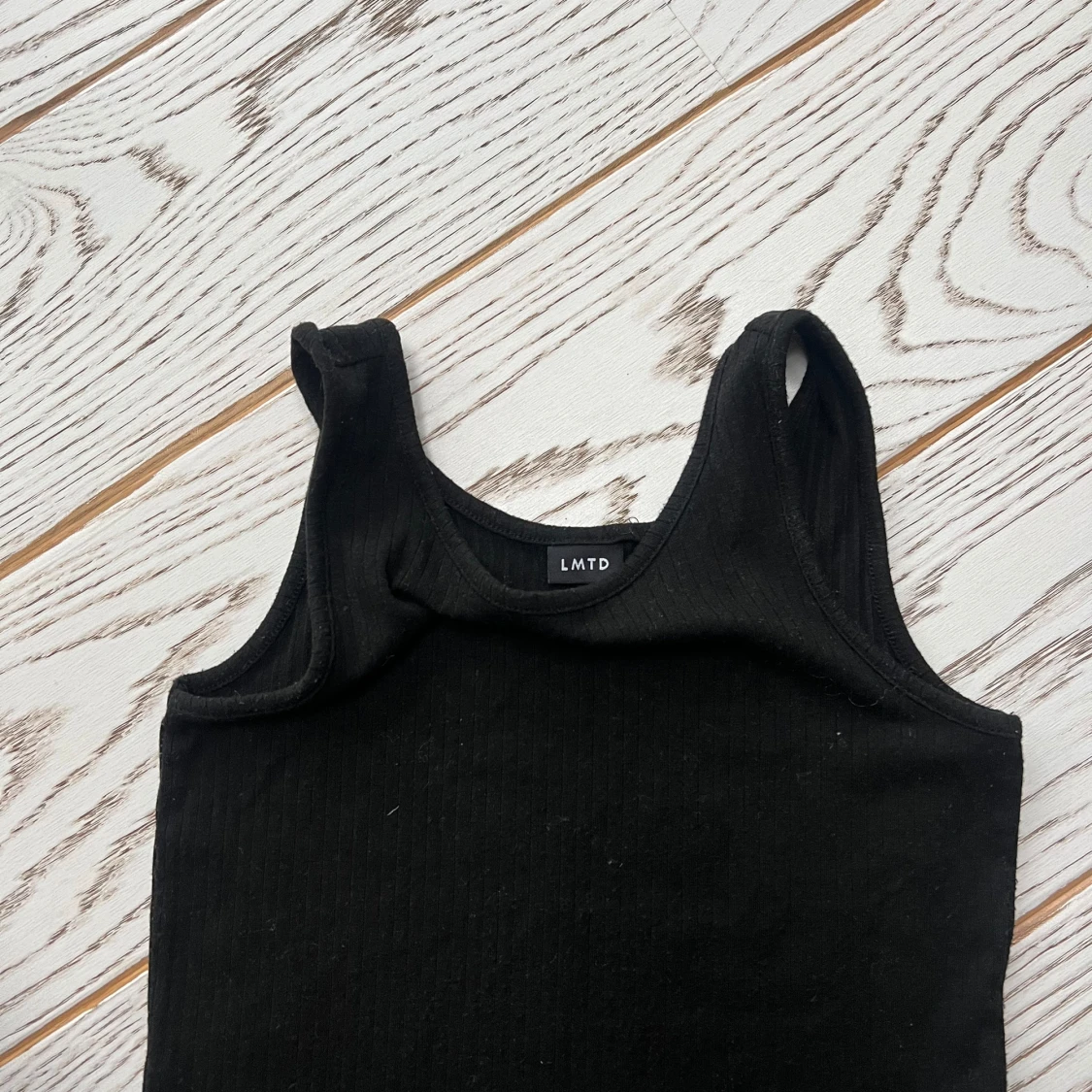Svart tajt klänning ifrån LMTD