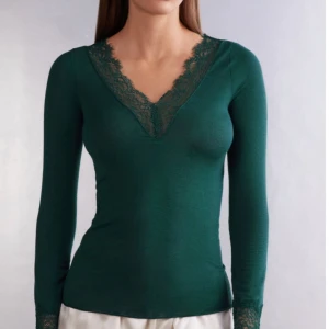 Intimissimi topp!  - Köpt ny för 449:- och är knappt använd😊I jättebra skick! Tryck gärna på köp nu.