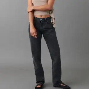 Lowwaist straight jeans från Gina tricot!