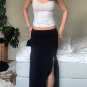 Långkjol - Lång kjol! Väldigt proper och fin💕